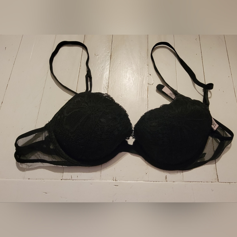 Victoria's Secret Lace Push-up Bra